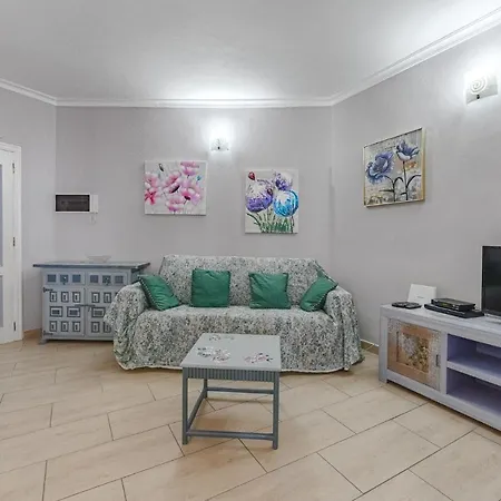 111 Rosa Sul Mare